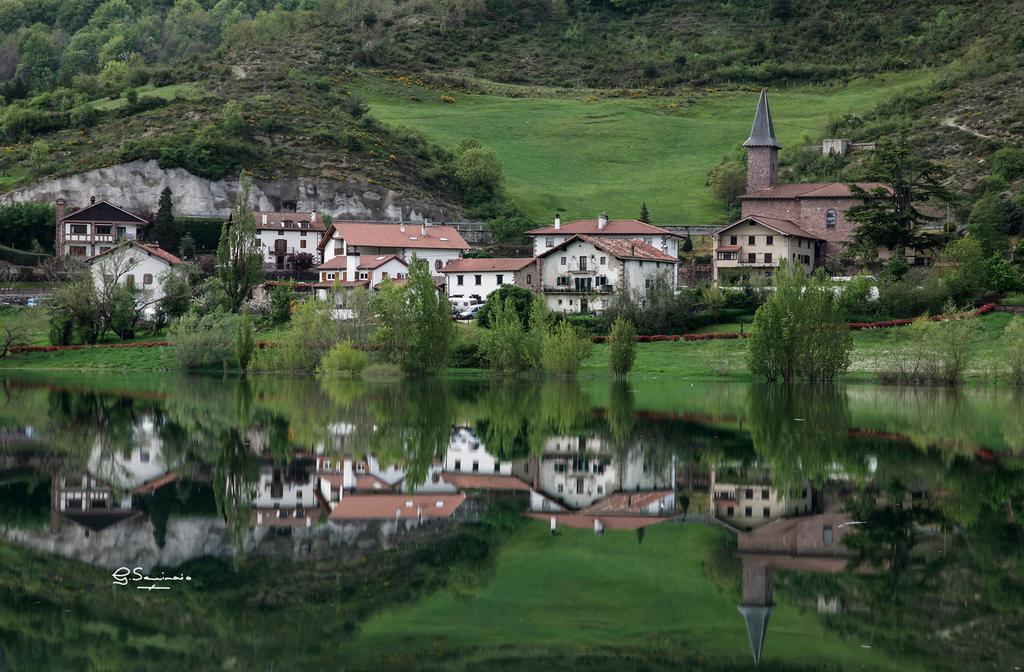Hostal Etxeberri Eugi Dış mekan fotoğraf